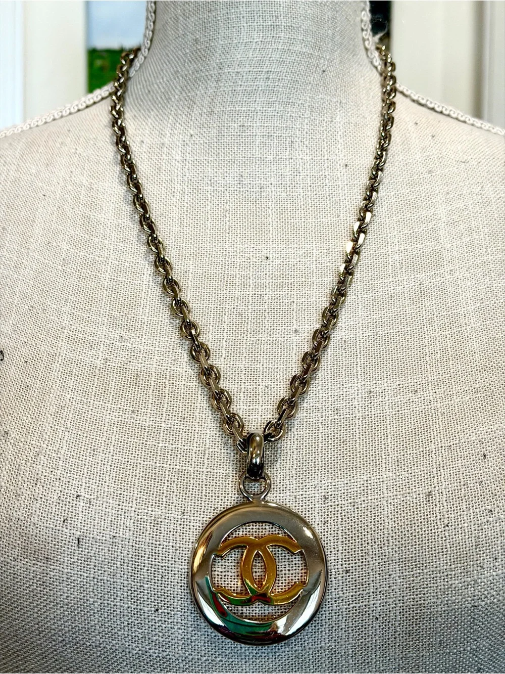 CHANEL Vintage Two-Tone CC Round Pendant Necklace - Silver & Gold